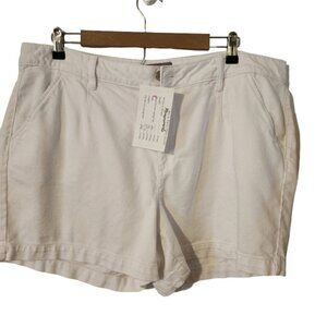 Falls Creek Women's White Shorts 18